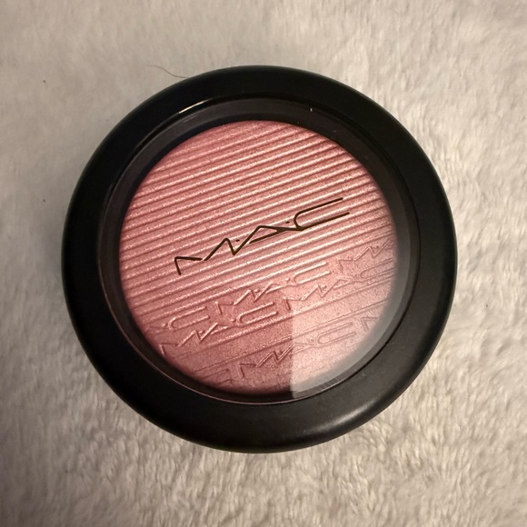 MAC Cosmetics Extra Dimension Blush - Soft Rose - Picture 2 of 3